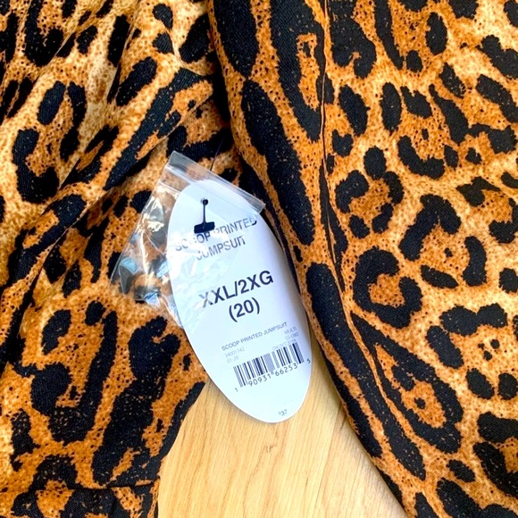 Women’s Animal Print Jumpsuit in size 2X. - Picture 4 of 6